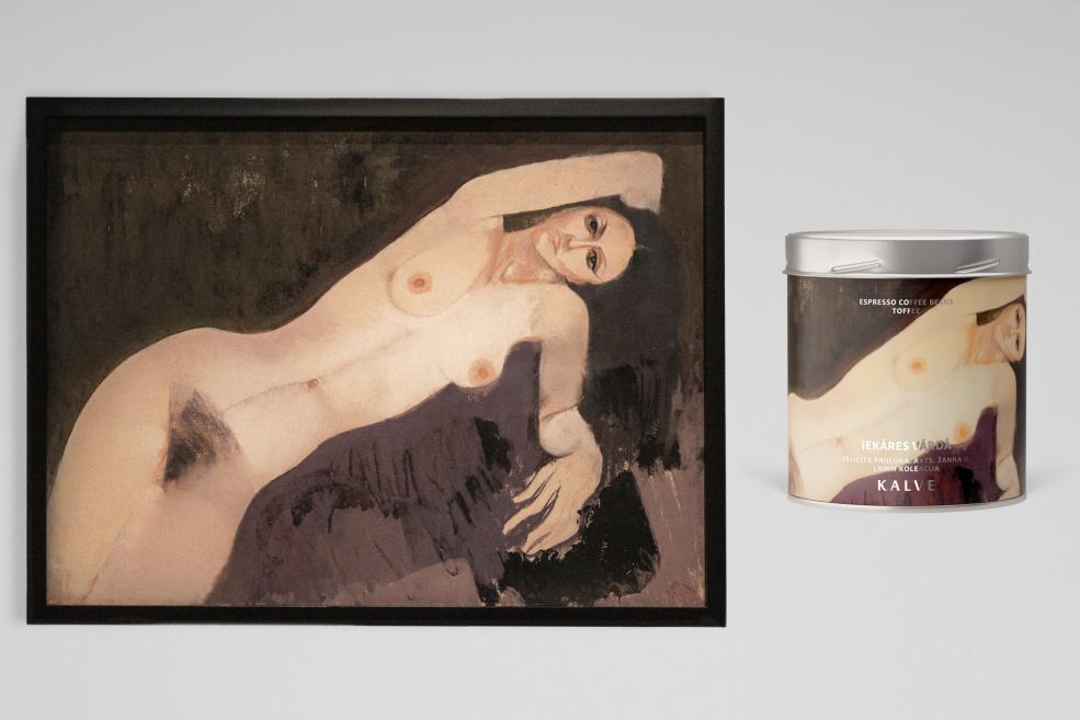 Gleznas fragments ar kailu sievieti. 