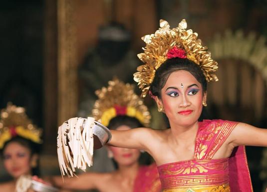 Balinese Pendet dance