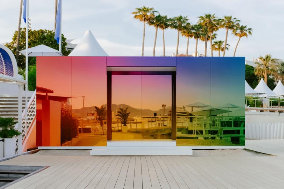 Germans Ermičs. <em>Where The Rainbow Ends</em>. 2019. Glass pavilion. In collaboration with <em>Instagram</em>. Courtesy of the artist. Photo: Filips &Scaron;mits