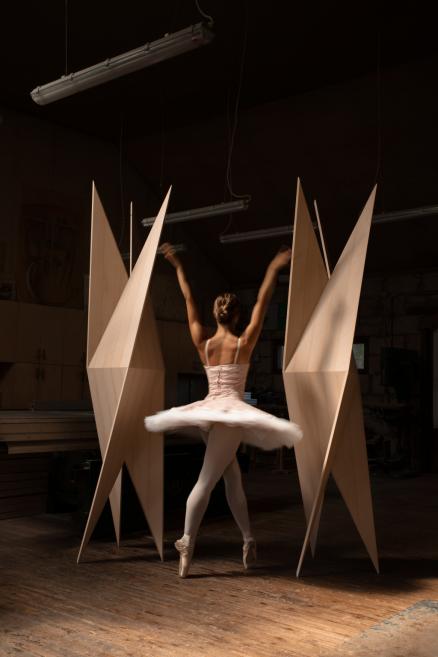 Jānis Straupe. <em>Balance (Ballerina)</em>. <br />2021. Linden wood. Courtesy of the artist.<br /> Photo: Valters Poļakovs