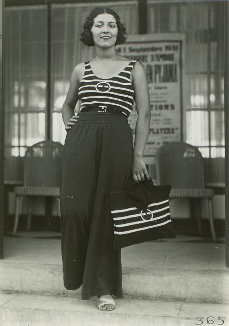Miss Eiropa vasaras tērpā. Dizainers: Žaks Heims (Jacques Heim). 1931. gada septembris. Foto: Zēbergeru brāļi (S&eacute;eberger fr&egrave;res). Publicitātes foto