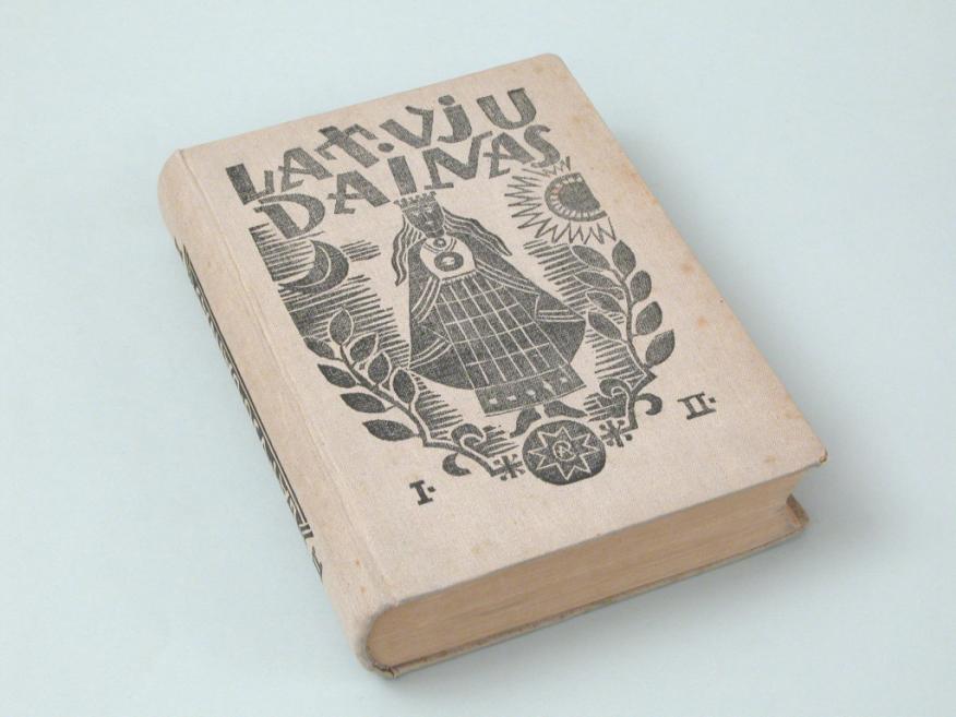 Ansis Cīrulis (1883&ndash;1943). Grāmatas &ldquo;Latvju dainas&rdquo; iesējums. 1928. DMDM kolekcija. Publicitātes foto