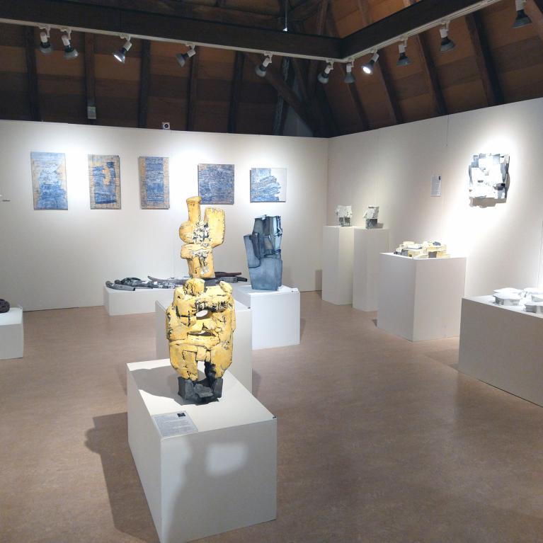 Valdas Podkalnes māksla Nīderlandes muzejā – prestižā keramikas centrā Tiendschuur Tegelenā